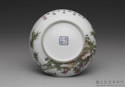 图片[3]-Dish with flowers and bamboo in falangcai painted enamels, Qing dynasty, Yongzheng reign 1723-1735-China Archive